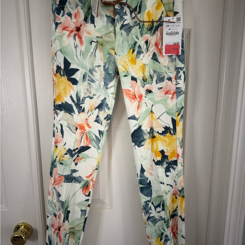 Zara Floral Ankle Pants - Multicolor